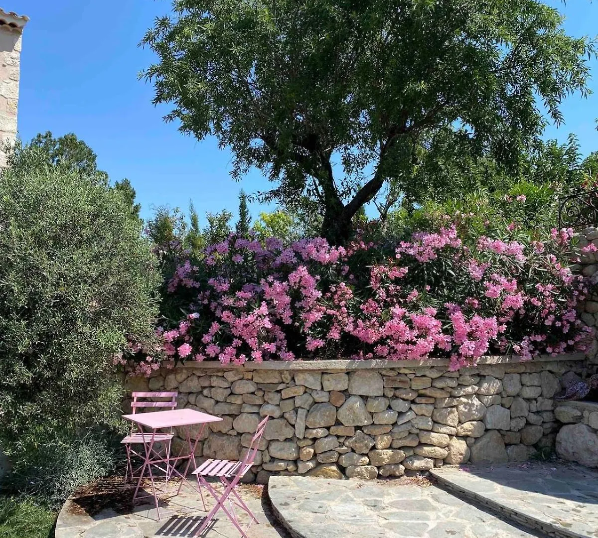 La Maison De Leo Saint-Mitre-les-Remparts Holiday home